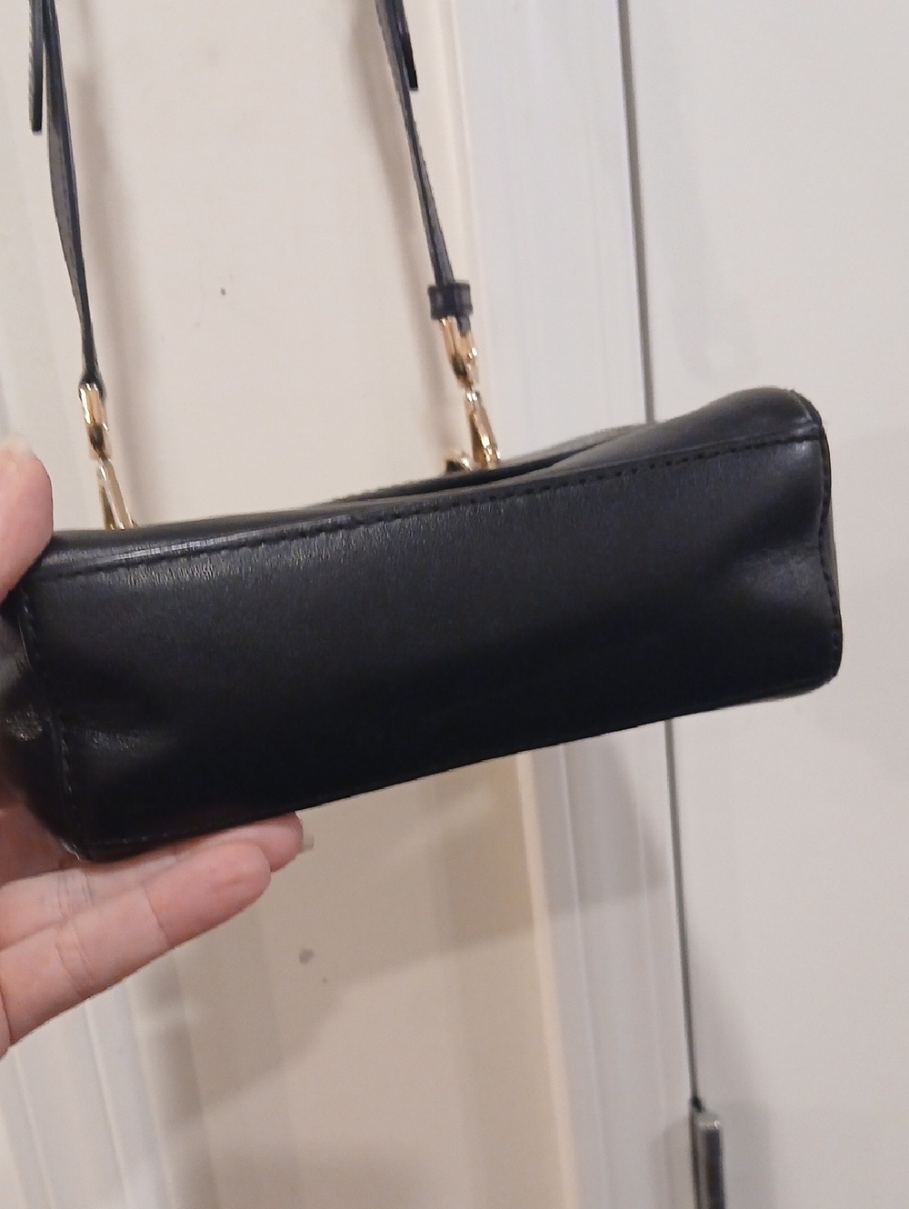 Michael Kors Small Black Leather Crossbody - Picture 4 of 10